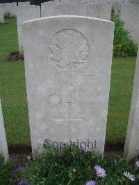 Etaples Military Cemetery - Flannigan, Thomas